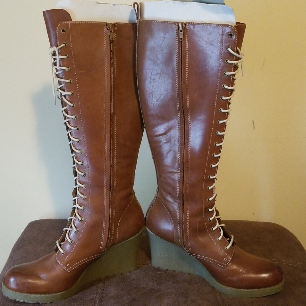 Dr. Martens LEANNE 20 Eye Zip Boots
